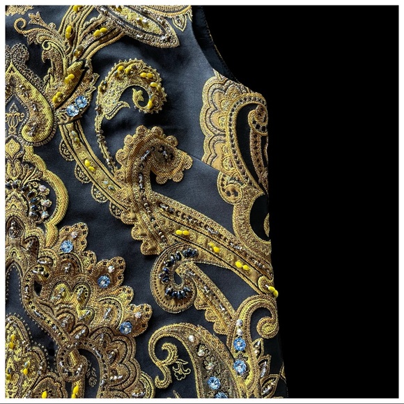 The Ulia Embellished Dress - Picture 9 of 10